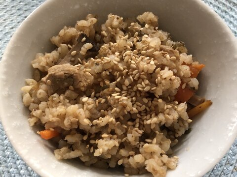 ツナと塩昆布の玄米炊き込みご飯